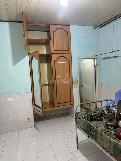 Phòng trọ đường Hoàng Văn Thụ,lối đi riêng, chỗ để xe, vệ sinh, bếp