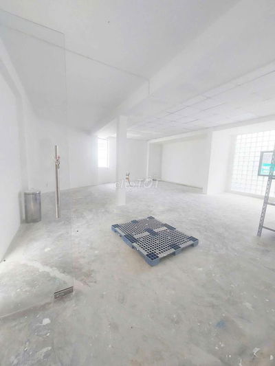 100m2 Tầng 3 mặt tiền 130 Phổ Quang