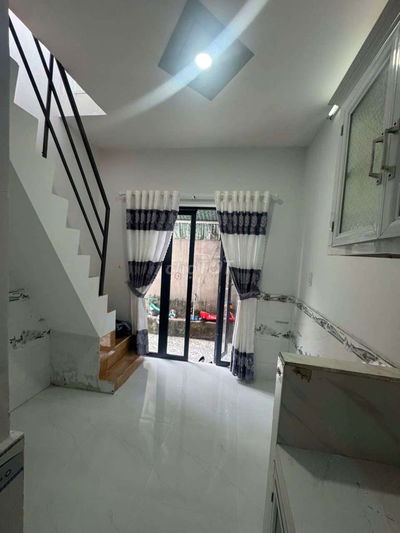 CHO THUÊ NHÀ HL80 NGAY CHỢ QUẬN 12