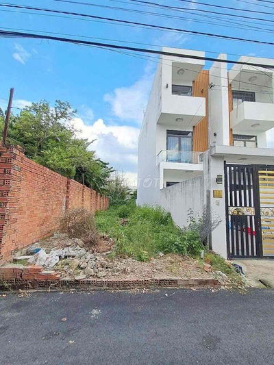 Mặt Tiền 4,5x25 DX057 ngay chợ Phú Mỹ cách AEON 3km