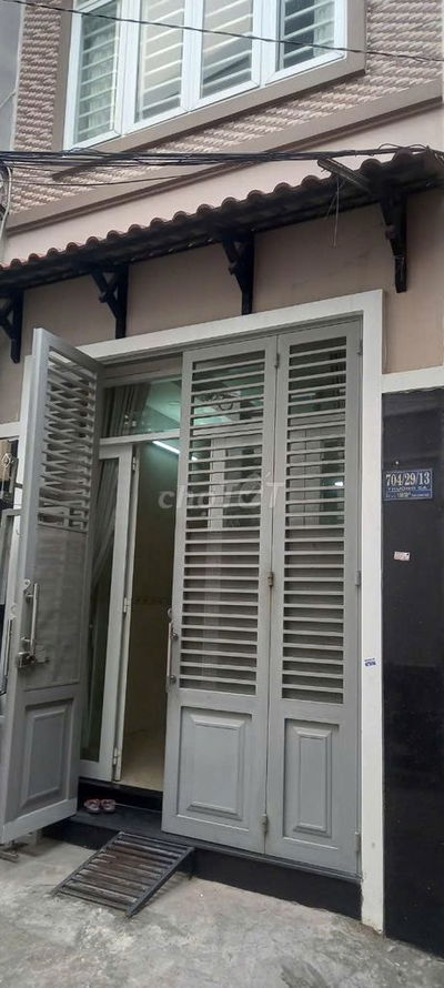 Cho thuê nhà nguyên căn gần Nam Kỳ Khởi Nghĩa 2PN NTCB có sân thượng