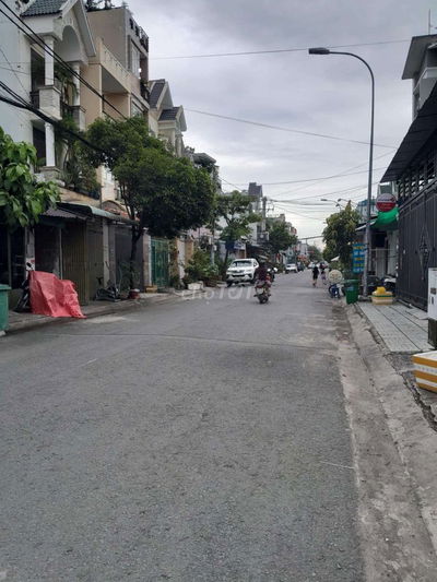 Nhà 2 tầng Mặt tiền đường nhựa 10m thông,gần chợ Giãn Dân