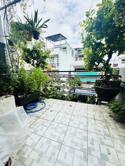 Giáp Q.10, ngay Phú Thọ Lữ Gia, xe hơi đỗ cửa 45m2 -3L- 4pn- 5.7 tỷ.
