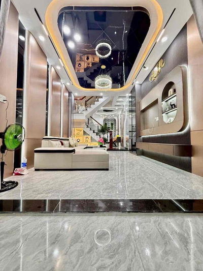 GIA ĐÌNH EM VỀ QUÊ CẦN SANG GẤP NHÀ ĐẸP TT THỦ DẦU MỘT - ĐƯỜNG XE TẢI
