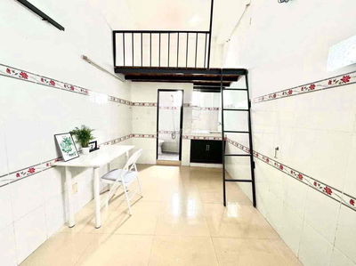 Gần Văn Hiến và Công Thương - CS trời rộng thoáng