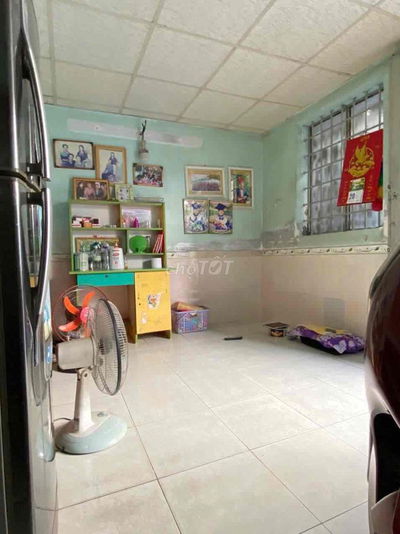 Nhà 1 trệt 1 lửng, Ngay chợ Hiệp Bình, giá 3,2tỷ.