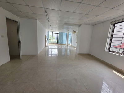 Hồng Tiến -Văn Phòng - 130m2 - Thang máy- 14Tr