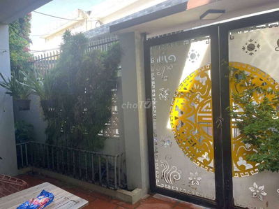 Nhà 2 Tầng 2 Mê Kiệt Trần Quang Khải 
Công Năng : 2p Ngủ 2wc Fun Nội