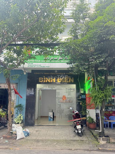 Cho thuê nguyên căn mặt tiền 92 Bàu Cát 1, Q.Tân Bình