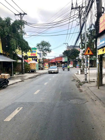 Nhà mặt tiền kinh doanh 1 trệt 2 lầu dân cư đông đúc 100m2 3p ngủ