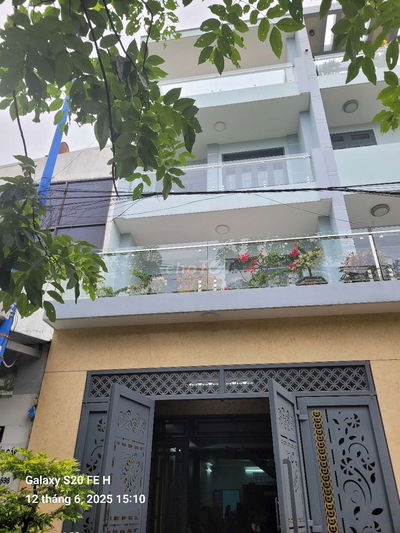 🧣Cho thuê nhà 1trệt 3lầu 5pn 5wc 1bếp DT 4,5x20 nhà Mới Tinh