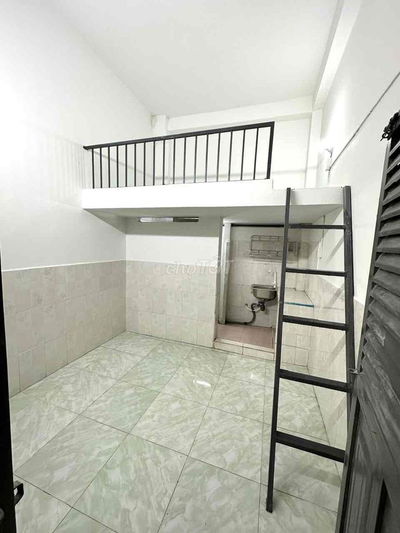 phòng gần làng đại học quốc gia,cầu vượt linh xuân, UEL,HUB,UTE,hutech
