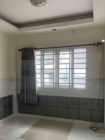 Cho thuê phòng trọ Q10 có nhà vệ sinh riêng và sân thượng