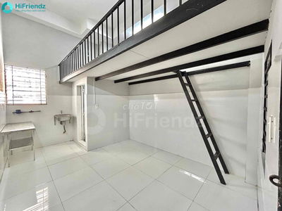 Phòng trọ gác cao, ở được 3-4 người gần công viên Hoàng Văn Thụ
