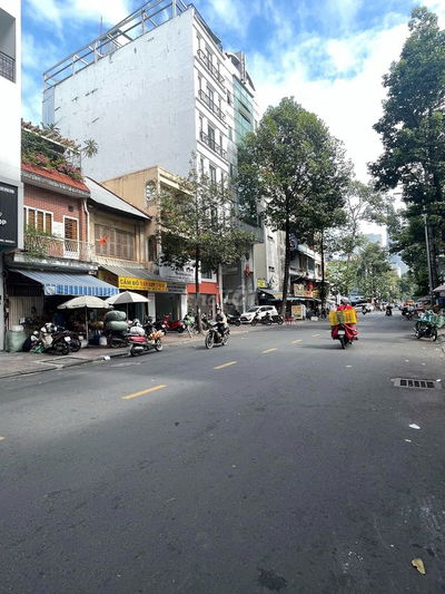 Bán nhà mặt tiền Nguyễn Công Trứ, Phường Cầu Ông Lãnh, Quận 1.