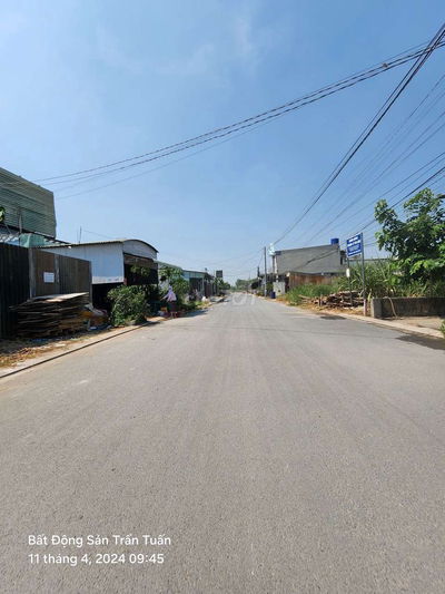 Mặt tiền đường xe Container, Điện 3 Pha, ngay chân Cầu Lớn Hóc Môn