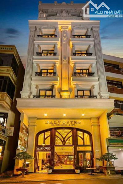 TÒA KHÁCH SẠN 5 SAO PHỐ CỔ HOÀN KIẾM - 50M RA HỒ GƯƠM - 135M2 - 12 TÂNG 35 PHÒNG - MT8m