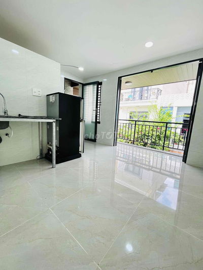 phòng mặt tiền không chung chủ