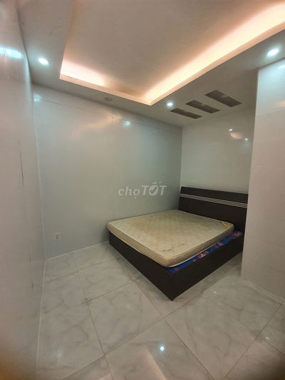 PHÒNG 30M2 - BÌNH THẠNH_ GẦN NGÃ TƯ HÀNG XANH - UTH-UEF-HUTECH-FTU