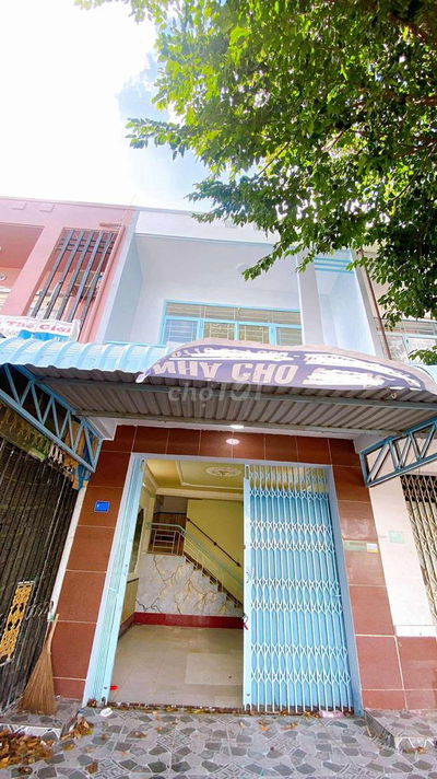 Cho thuê nhà 3 phòng ngủ khu 586 tiện  văn phòng 5 triệu