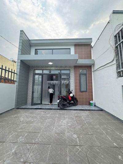 Bán nhà 1T1L, SR, TC, KP9 Tân Phong, gần chợ 26, đường oto, sân oto