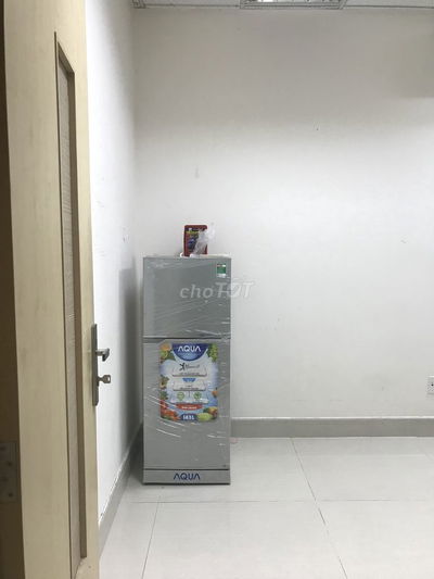 PHÒNG LẦU 1 RỘNG 15 M2 SẴN TỦ LẠNH, MÁY LẠNH, CÓ HẦM XE, GIÁ: 3,2TR/TH