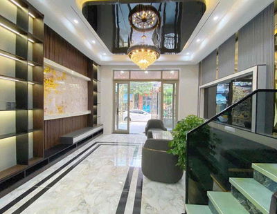 🏡 CHO THUÊ – NHÀ 3 TẦNG MỚI, SANG TRỌNG – MẶT TIỀN ĐƯỜNG PHÙ ĐỔNG, HÒA