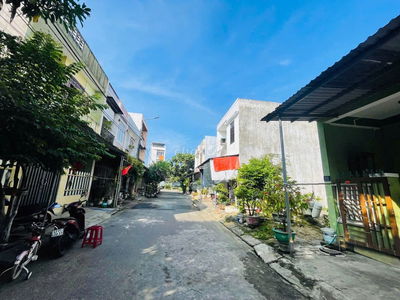 NHÀ XUÂN THIỀU 11 -2 TẦNG GIÁ RẺ DT 200 M2