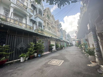 HẺM 8m, 3 tầng ngay Nguyễn Ảnh Thủ, Quận 12, dtsd 127m, nhỉnh 4 đồng