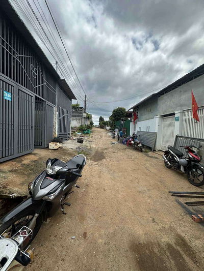 Bán nhà nông nghiệp hẻm 2 ô tô né nhau,gần siêu thị Go