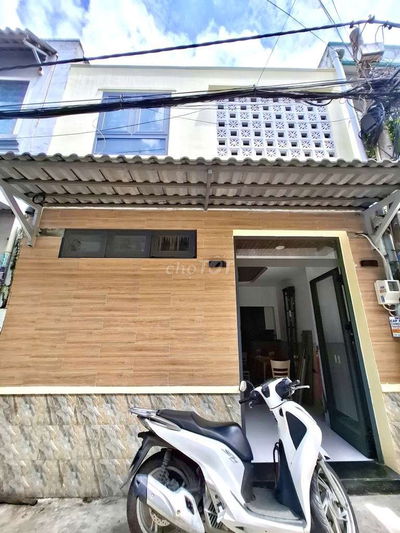 Bán nhà Phạm Đăng Giảng, 2 tầng, 32m2, hẻm ô tô thông to, sát mặt tiền