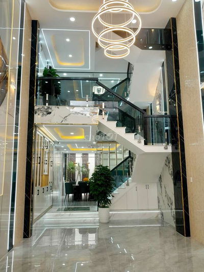 Nhà 5 tầng nội thất cao cấp thấy là mê