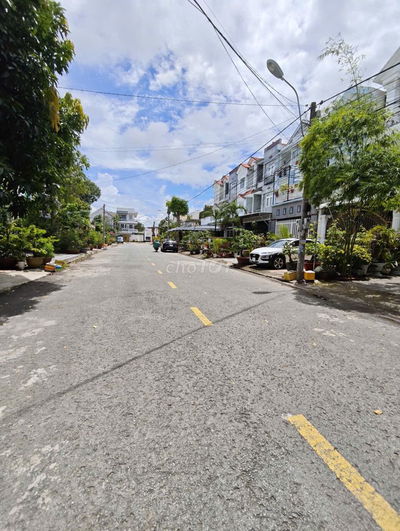 Cho thuê Kho 6 triêụ Cồn Khương lộ 20m diện tích rộng 200m2