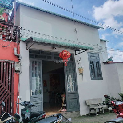 BÁN NHÀ 2 TẦNG - ĐƯỜNG Nguyễn Trãi - DĨ An - TP.HCM