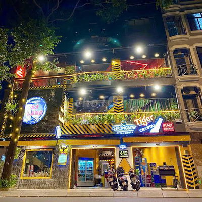 VIEW BỜ KÈ, NGANG 12M, MẶT BẰNG THOÁNG SỐ 443 TRƯỜNG SA QUẬN PHÚ NHUẬN