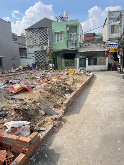 Chủ gửi bán lô đất dt 71m2 cuối đường 38 ngay Chợ Hiệp Bình , P. Hiệp Bình Chánh ( cũ) giá 4,4 tỷ.