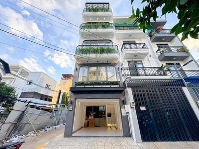 NHÀ CÓ THANG MÁY NGAY TRUNG TÂM QUẬN 7. ĐI QUẬN 1 CHỈ 10 PHÚT