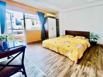 Căn hộ full nội thất ban công lớn kế CV Hoàng Văn Thụ , Ngã Tu 7 Hiền
