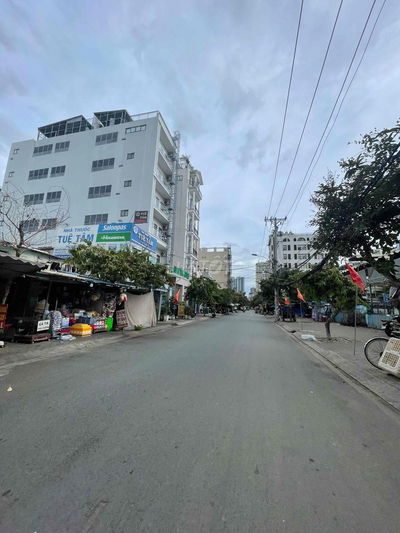 SIÊU PHẨM VỊ TRÍ ĐẸP KHU LÝ PHỤC MAN GIÁ *** THỊ TRƯỜNG