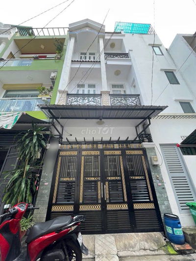 Tôi cần bán nhà 342/6 Nguyễn Trọng Tuyển- 5.5x15m, 3 tầng