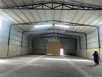 Cho thuê xưởng dt 1200m2 giá 55tr Phường Thạnh Xuân Q12