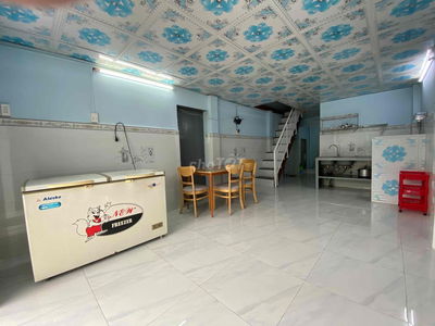 PHÒNG TRỌ SINH VIÊN Ở GHÉP PHÍA SAU ĐẠI HỌC NGUYỄN TẤT THÀNH, QUẬN 12