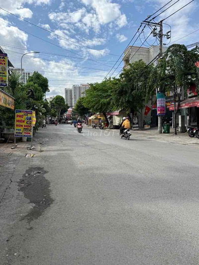 Bán nhà hẻm xe hơi Lê Văn Thịnh 77m2 cấp 4 2pn 5 tỷ sổ hồng
