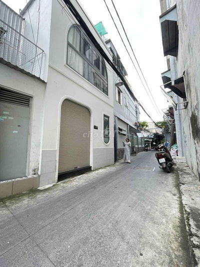 Bán nhà Trung Tâm Q8,khu vực hiếm nhà bán,sổ riêng, nhỉnh 3tỷ