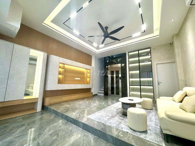 Tây Sơn - Ngã Tư Sở - 45m * 6 tầng thang máy, chỉ 25m ra phố