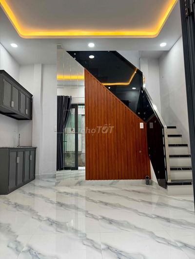 Bán gấp nhà hẻm 88/89..Nguyễn Văn Quỳ Quận 7.🌟Diện tích : 4x5 1lầu