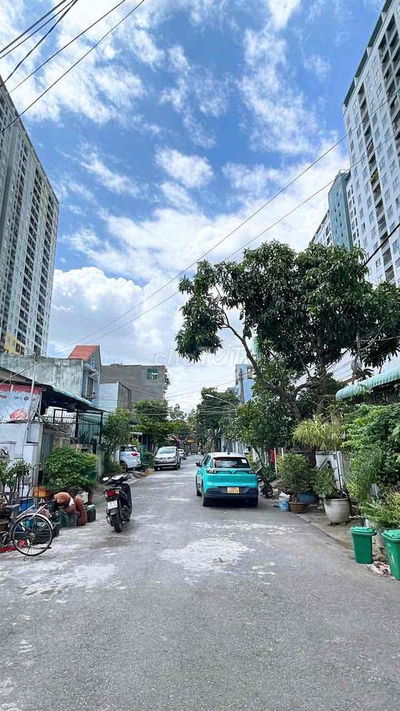 BÁN ĐẤT NGAY CỔNG KÝ TÚC XÁ KHU A LÀNG ĐẠI HỌC DT 114m ĐƯỜNG OTO