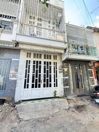 Bán nhà Lũy Bán Bích, 2 tầng, gần 20m2, hẻm ô tô thông, sát mặt tiền