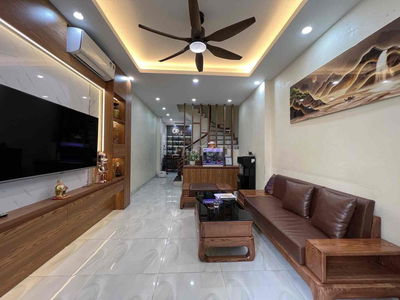 TT Quận Tây Hồ, ĐẸP MÊ MẨN – Nhà 4 tầng full đồ Châu Âu, sẵn ở