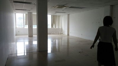 Cho thuê văn phòng phố Tây sơn,dtsd 100m2, thông sàn,đống đa hà nội